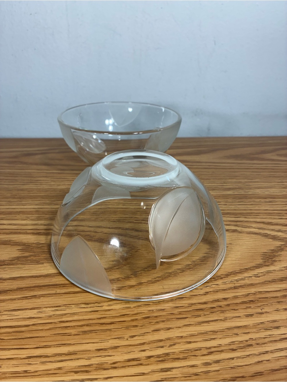 Clear glass bowls with frosted leaves - Set of 2